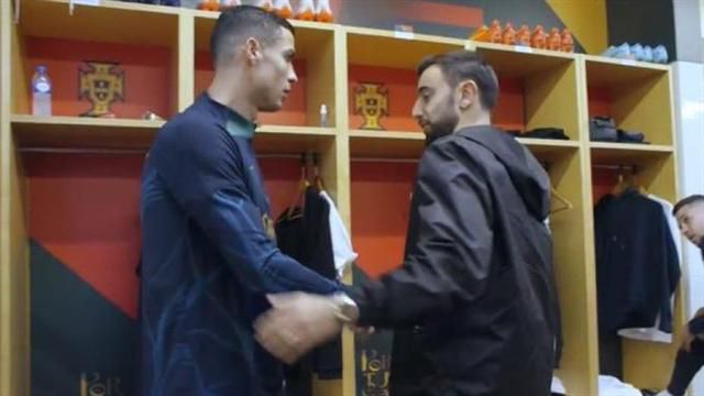 《釜山行》亮相戛纳 导演延相昊主演孔刘获认可 2016-05-14 戛纳当地时间5月13日晚11点45分,韩国电影《釜山行》作为第69届戛纳国际电影节午夜展映单元入围影片,在法国戛纳当地进行了首场放映。